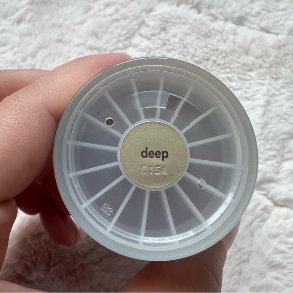 Stila | Stay All Day Foundation | Color Deep (14) - Picture 10 of 12